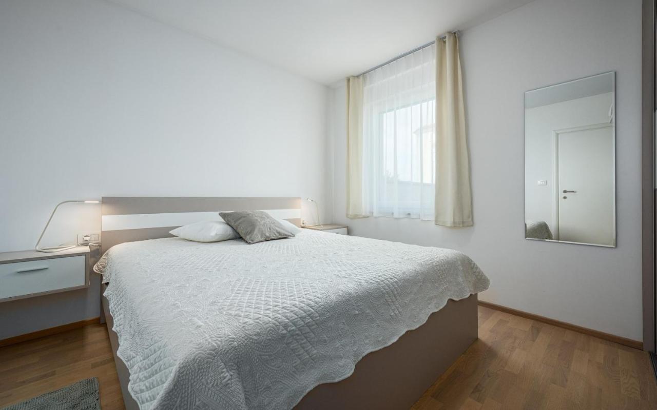 Apartment Sofia House With *